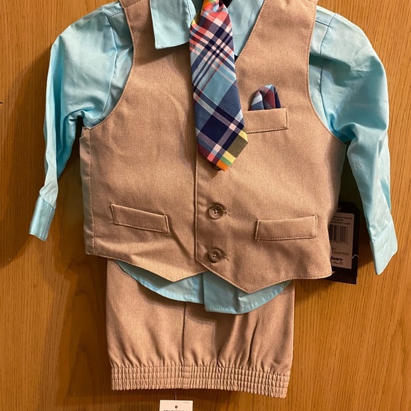 NWT Dockers 4 Piece Set - 24 Months - Picture 2 of 5